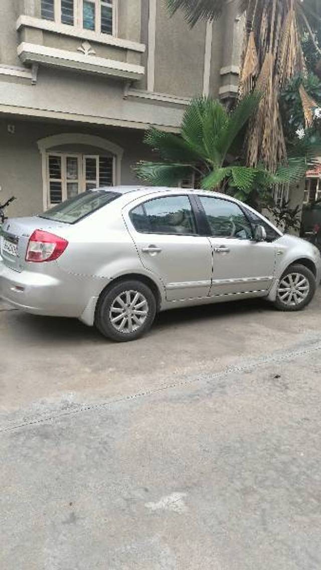 https://images10.gaadi.com/usedgaadi-sellcar/UsedCar/3425532e-b773-4ca5-ae50-1de7df903100/36b24028-0316-49eb-97a3-e37f69c1b42f.jpg?imwidth=6400