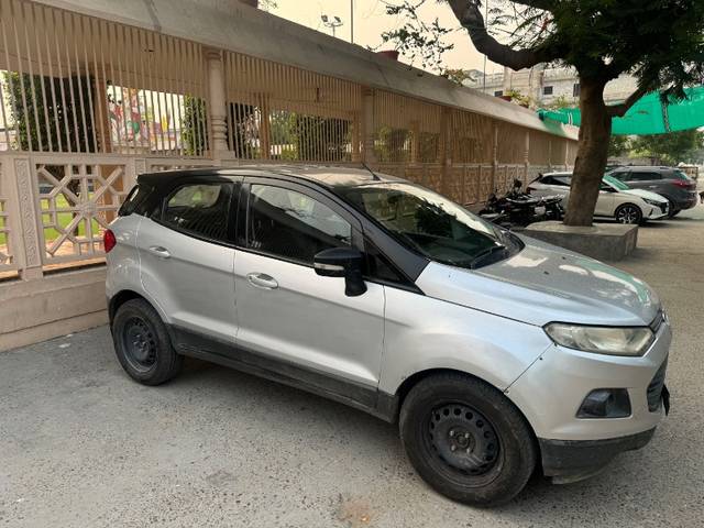 https://images10.gaadi.com/usedgaadi-sellcar/UsedCar/342594a6-63d4-4b3b-8e73-4df9927b503c/594c8a44-6811-4158-b05d-0eed02e3ed5a.jpg?imwidth=6400