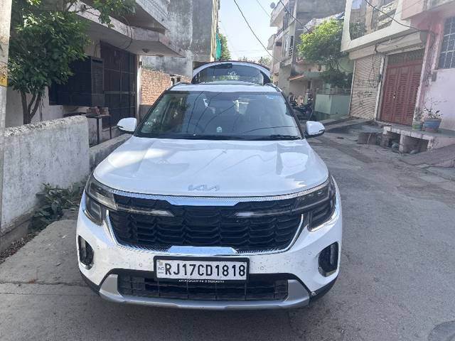 https://images10.gaadi.com/usedgaadi-sellcar/UsedCar/343392e6-fec7-40dd-aa29-f6f689f2f8f4/05f7df8a-1c33-424c-a77e-af08616e558a.jpeg?imwidth=6400