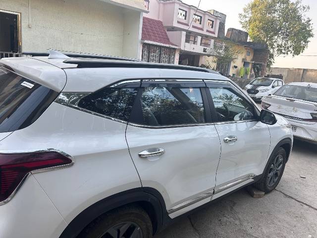 https://images10.gaadi.com/usedgaadi-sellcar/UsedCar/343392e6-fec7-40dd-aa29-f6f689f2f8f4/7cbb7036-47cf-488e-b851-888c18df2b3d.jpeg?imwidth=6402