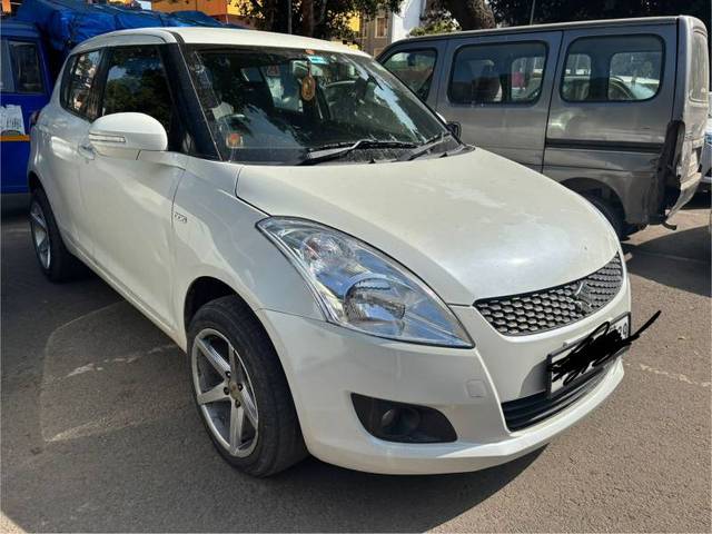 https://images10.gaadi.com/usedgaadi-sellcar/UsedCar/3446a3bd-5195-403a-97c1-35266457a490/0123e853-6d28-4c6b-a53e-ccbc7c79bc41.jpg?imwidth=6400