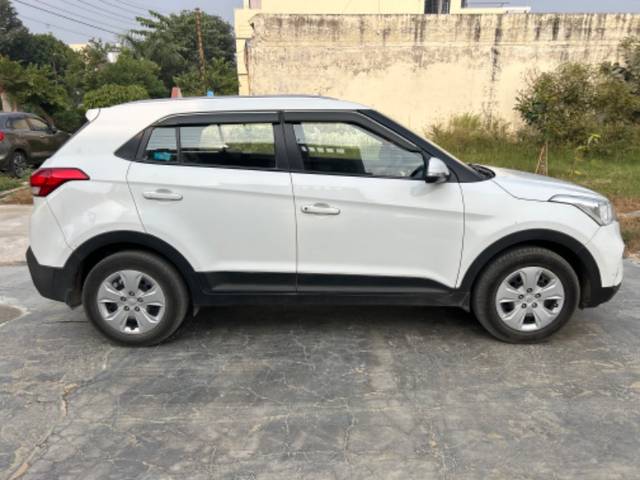 https://images10.gaadi.com/usedgaadi-sellcar/UsedCar/347432d6-6952-4fa1-a80a-6a09ea98fe7f/2fef931f-94c5-4879-a644-e01edb369e2e.jpg?imwidth=6400