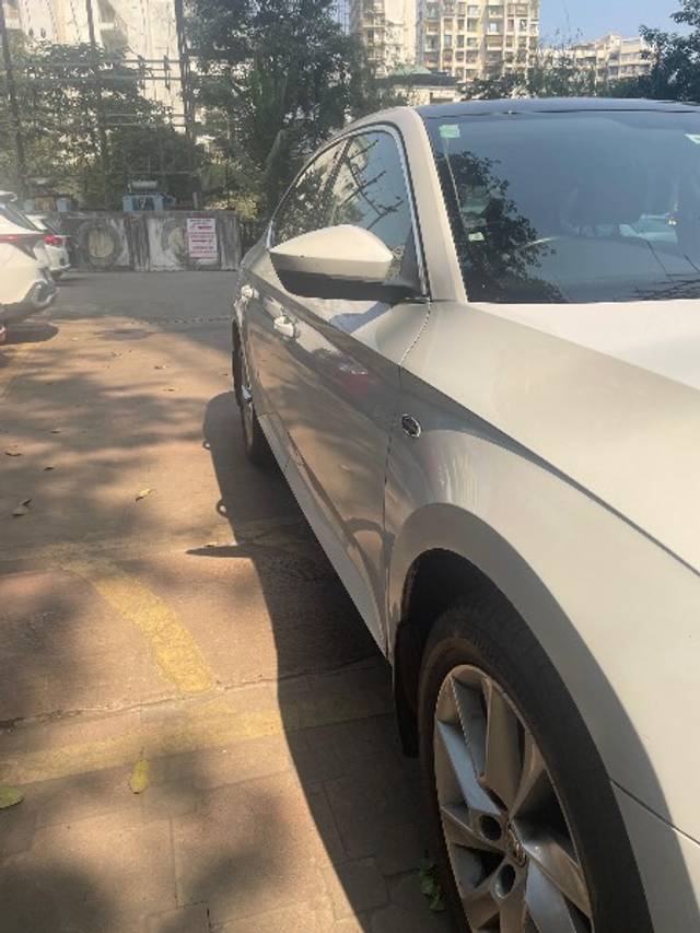 https://images10.gaadi.com/usedgaadi-sellcar/UsedCar/348dbeed-8530-42fa-8b8a-282ca3a96abd/9697da05-3174-4383-b603-300d4e9d2f3f.jpeg?imwidth=6400