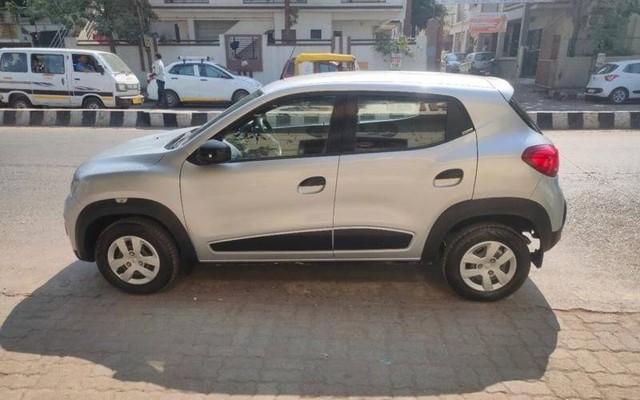 Renault KWID RXT Second-hand 2017 Renault KWID RXT for sale in Gandhidham-0