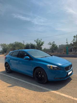 Volvo V40 2015-2016 Volvo V40 D3