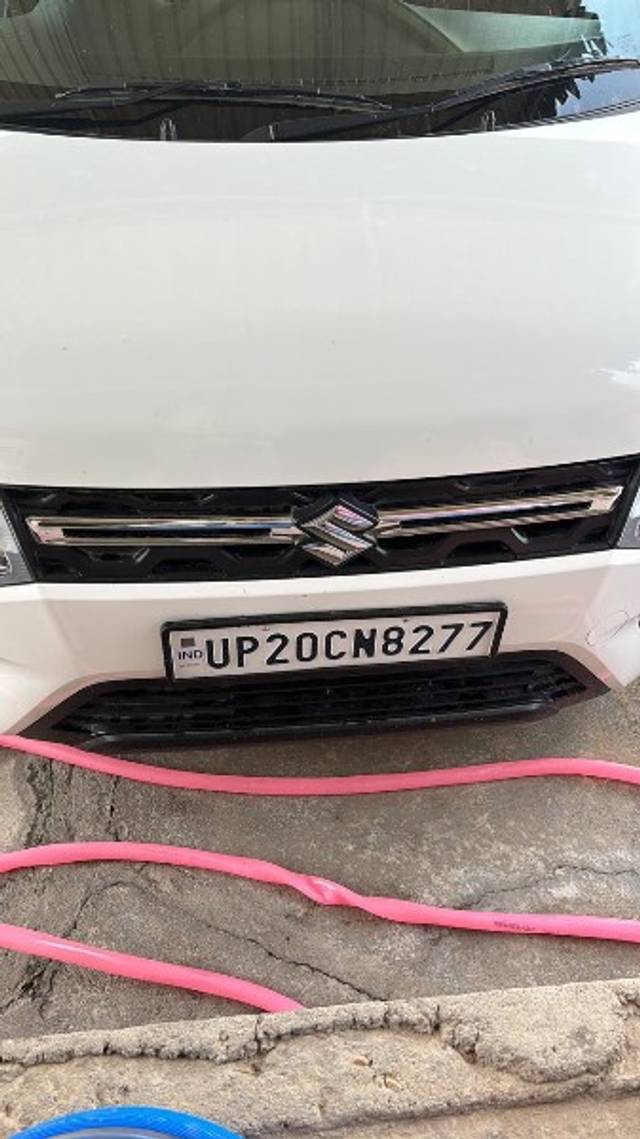 https://images10.gaadi.com/usedgaadi-sellcar/UsedCar/34c4657f-2990-448e-91c5-5206bcd15376/95ca3eff-16d5-4b4a-a261-39f64d8dd38c.jpeg?imwidth=6402