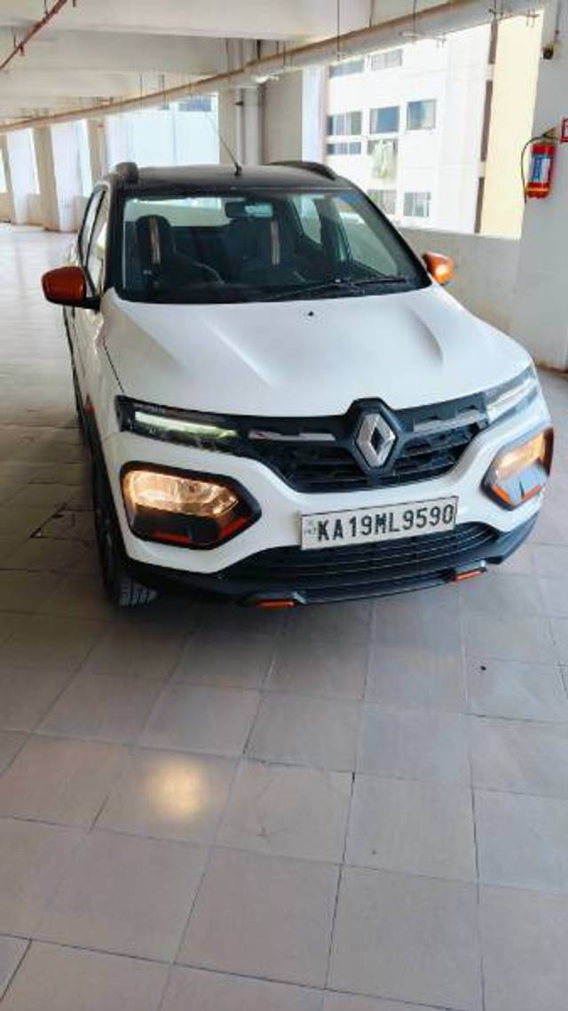 https://images10.gaadi.com/usedgaadi-sellcar/UsedCar/34efa84d-dcb7-4056-a2fb-f747c9558fda/01d204cf-fc84-4c80-9996-ea21fdb2d660.jpg?imwidth=6400