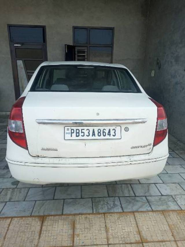 https://images10.gaadi.com/usedgaadi-sellcar/UsedCar/351ecd39-22c8-4462-8219-1abe41783b8f/df56afd4-582a-4895-b8e8-8c00e9269325.jpg?imwidth=6400