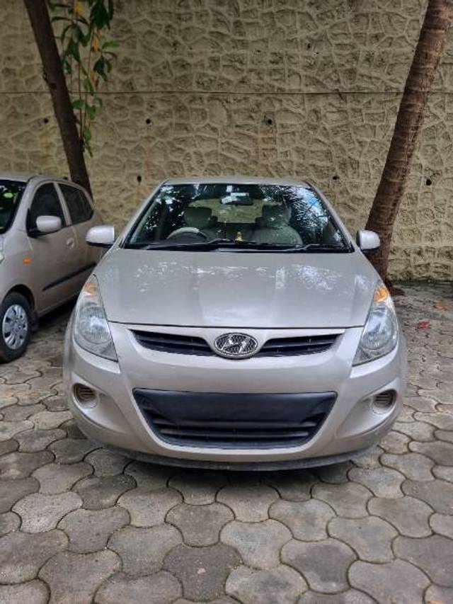 https://images10.gaadi.com/usedgaadi-sellcar/UsedCar/3548b3ad-762d-4125-a852-7558d55f4b8d/0350ef82-caf0-44ff-b34a-fd5153c91e59.jpg?imwidth=6400