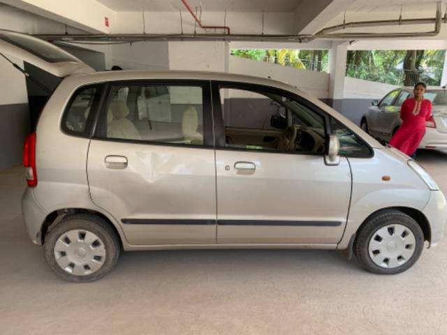 https://images10.gaadi.com/usedgaadi-sellcar/UsedCar/359156fa-02d5-4c8f-94cb-ec3be50d1d18/70e13ec2-86a1-42e7-ae24-0dae388eedc7.jpeg?imwidth=6401