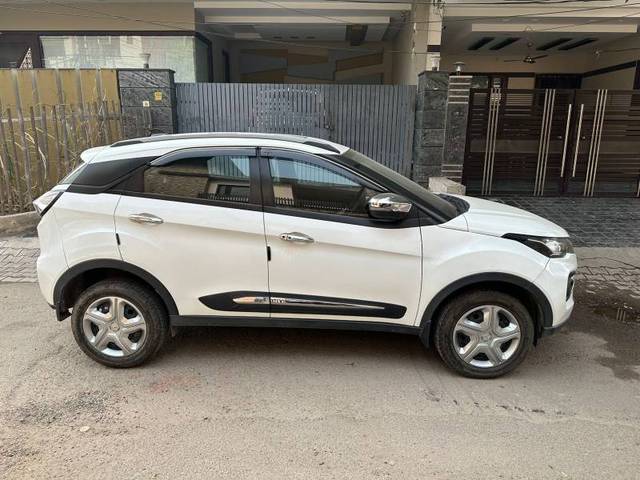 https://images10.gaadi.com/usedgaadi-sellcar/UsedCar/35e8c963-793c-4fc8-b982-4ec97ad22366/83376a35-754a-4f5f-9a54-6085442bed93.jpeg?imwidth=6401