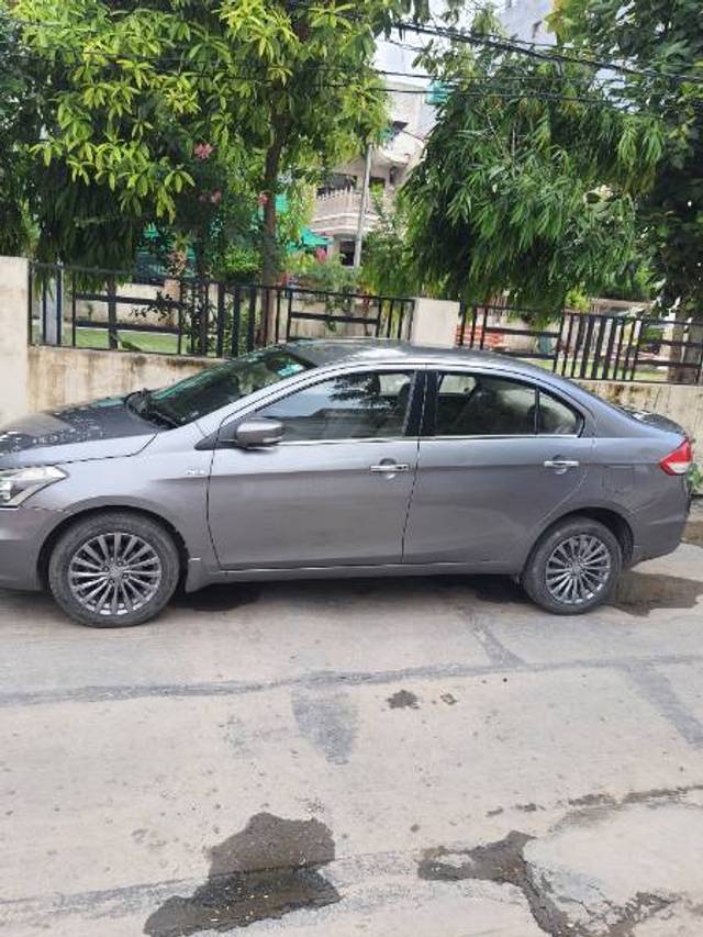 https://images10.gaadi.com/usedgaadi-sellcar/UsedCar/36185d58-801b-4b6d-bcd1-c3f5b8d3f1bd/ef566174-fb99-439f-92d0-14a86dc15381.jpg?imwidth=6402