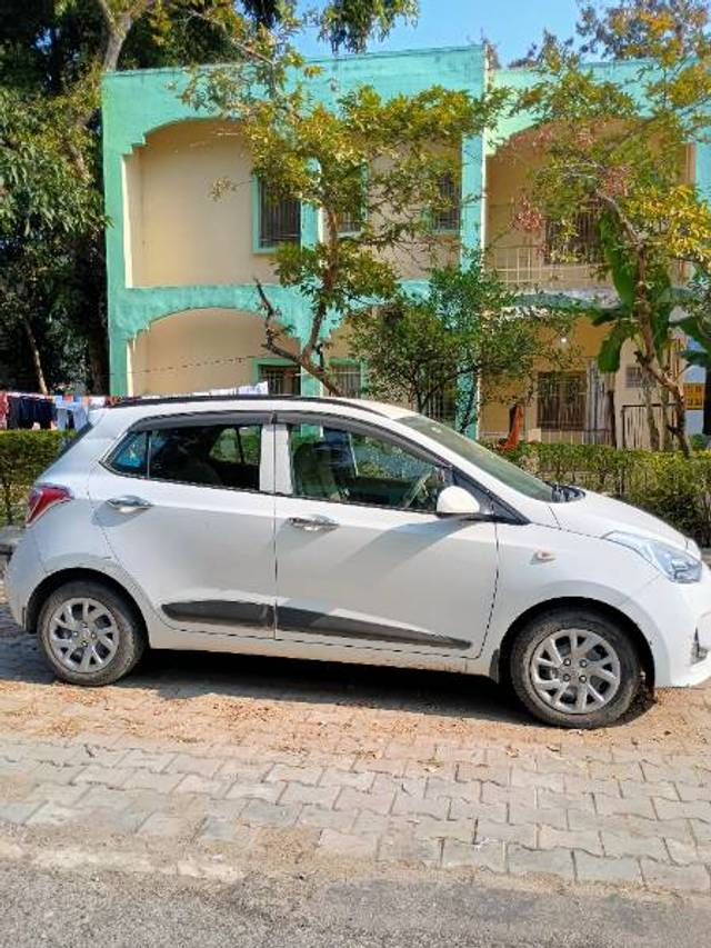 https://images10.gaadi.com/usedgaadi-sellcar/UsedCar/36200e3e-e6f7-4842-b2f3-6301e5805868/9a2a4ee5-e7af-447c-801d-6c7bf6445b73.jpg?imwidth=6401