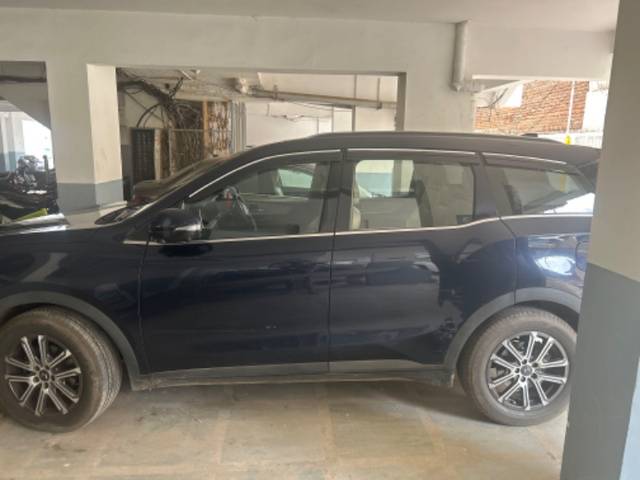 https://images10.gaadi.com/usedgaadi-sellcar/UsedCar/3662c47f-7b6c-47f6-827f-23b577bd7a97/f9d6d23f-fe15-437e-8c44-722f1f6efe3d.jpg?imwidth=6402