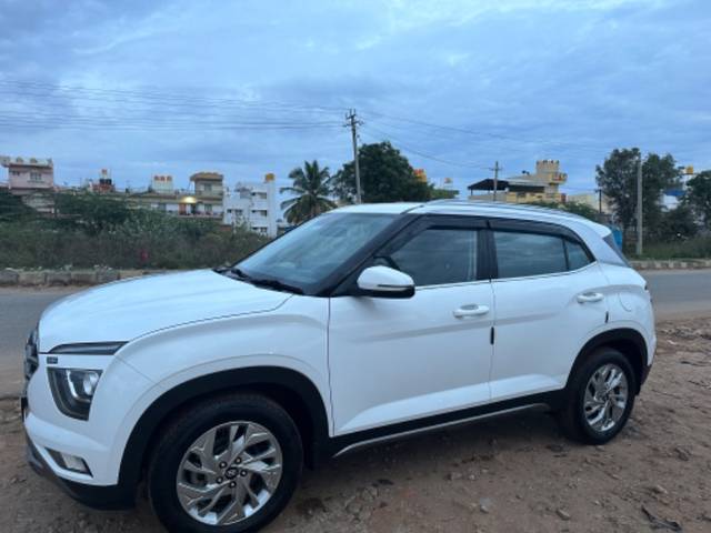 https://images10.gaadi.com/usedgaadi-sellcar/UsedCar/366a0b1b-ac27-47de-8685-f12e7a73ef22/6e0f99a9-6b32-4b2e-8fe5-9acfc686faa0.jpeg?imwidth=6400