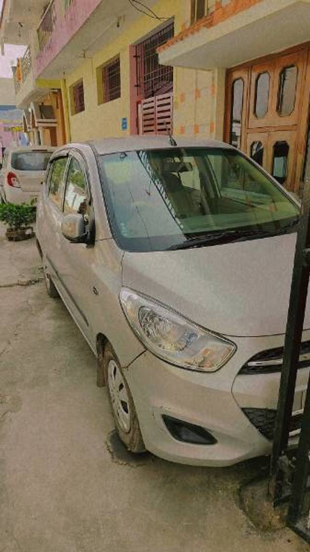 https://images10.gaadi.com/usedgaadi-sellcar/UsedCar/366e07d6-b555-4959-8bfe-bb7179413bf6/03b9c7c9-a2db-454a-bbdb-847708536de5.jpg?imwidth=6400