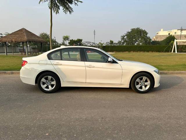 https://images10.gaadi.com/usedgaadi-sellcar/UsedCar/366ecbc4-bc8e-4bbc-899a-7253bb73e26b/27e6262f-c0fe-40d3-9ced-9a345a4a096c.jpeg?imwidth=6401