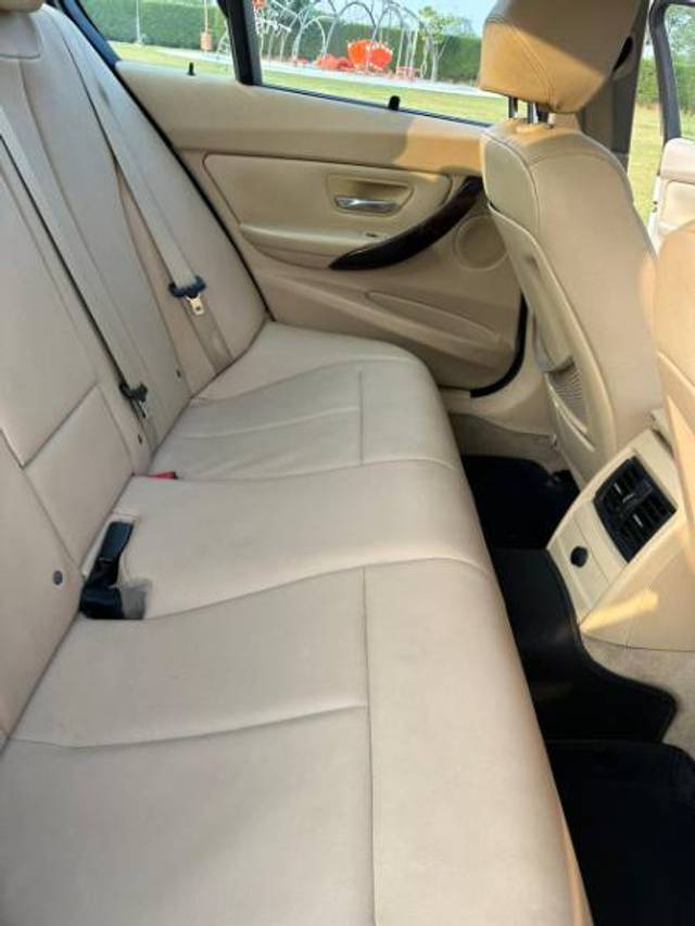 https://images10.gaadi.com/usedgaadi-sellcar/UsedCar/366ecbc4-bc8e-4bbc-899a-7253bb73e26b/a756e934-3531-4b0a-a088-30055e7ea499.jpeg?imwidth=6402