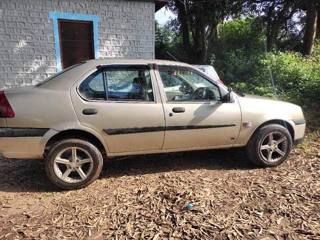 https://images10.gaadi.com/usedgaadi-sellcar/UsedCar/368f2b21-503f-45d8-b345-8e43c1ec05ff/8b8c8b95-4181-4c67-b9d6-6471398d210e.jpg?imwidth=6401