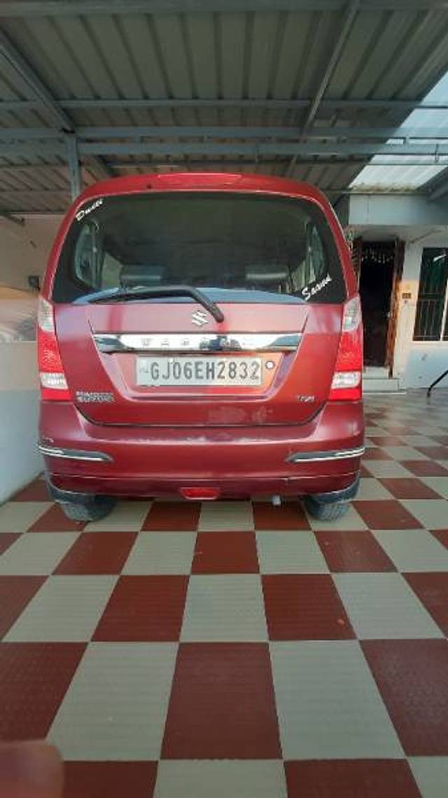 https://images10.gaadi.com/usedgaadi-sellcar/UsedCar/368fdcb5-5796-4576-b5e7-6e08e8ceeb71/af2426d2-3e75-43f7-90b0-fa99ca821faa.jpg?imwidth=6401