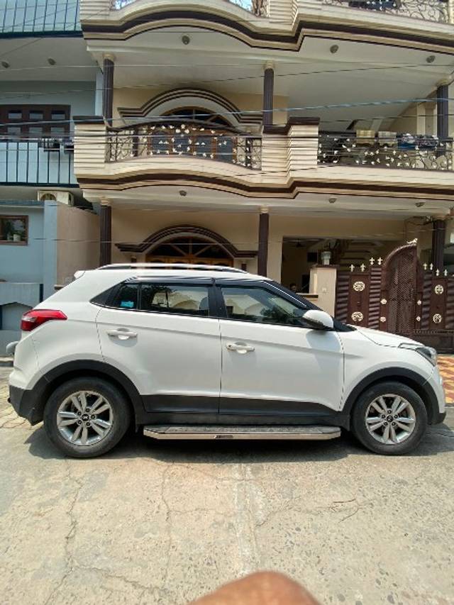 https://images10.gaadi.com/usedgaadi-sellcar/UsedCar/36a77777-e757-4045-b0a3-ad4670d2812f/6fbe0267-fe08-4a4d-94a5-33f7a07fbf63.jpeg?imwidth=6401