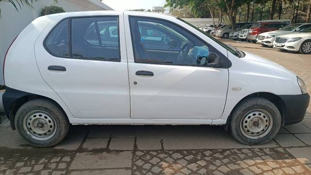 https://images10.gaadi.com/usedgaadi-sellcar/UsedCar/36ba52e3-5829-43d2-b65d-63acd1162de2/98a8a61e-29f9-4942-b713-eda90e6c0c6f.jpg?imwidth=6400