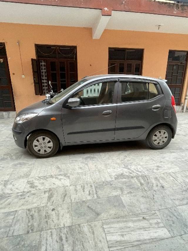 https://images10.gaadi.com/usedgaadi-sellcar/UsedCar/36db2c1a-cb75-409b-ae50-eb6fc4471638/08d17f9c-90c3-4722-9462-610ecb331432.jpeg?imwidth=6400