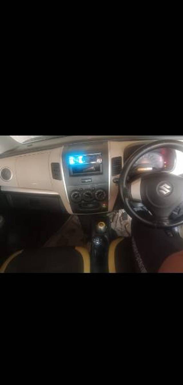 https://images10.gaadi.com/usedgaadi-sellcar/UsedCar/36e6ae39-bd5d-41a5-b7d5-0662cafd042d/f4c26033-b810-4881-8143-9241bd578df5.jpg?imwidth=6402
