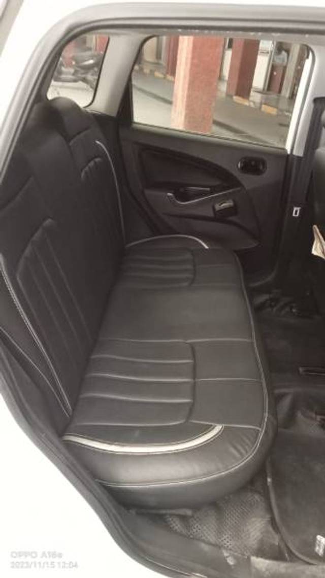 https://images10.gaadi.com/usedgaadi-sellcar/UsedCar/36fc6431-8895-4b63-b199-3ad43908de5e/c2abe6af-e715-4508-abf7-0f3a82e14f55.jpeg?imwidth=6402