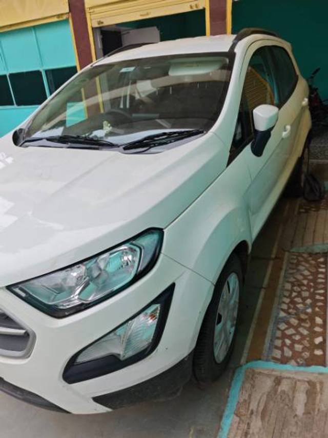 https://images10.gaadi.com/usedgaadi-sellcar/UsedCar/3726eacc-3ac9-494c-a72b-1059787a0352/7af7be98-dbb2-4d3a-a7f3-dd2a3e144607.jpg?imwidth=6402