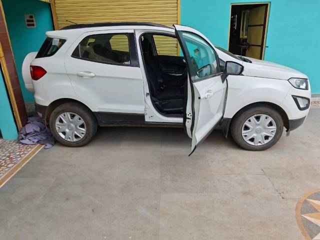 https://images10.gaadi.com/usedgaadi-sellcar/UsedCar/3726eacc-3ac9-494c-a72b-1059787a0352/959c99f1-50cb-4b98-b741-2d379a6ca85f.jpg?imwidth=6401