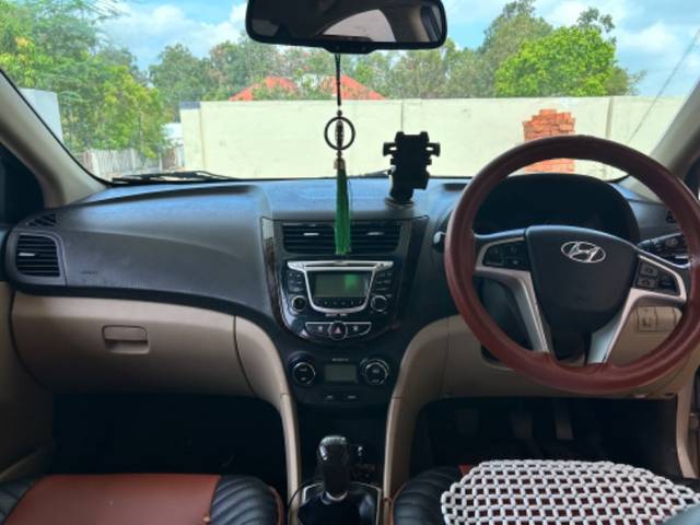 https://images10.gaadi.com/usedgaadi-sellcar/UsedCar/375104ae-6792-4453-b65e-2c0c8a4e124a/709a8b08-eaa1-4693-9f7d-1355cb328405.jpeg?imwidth=6402