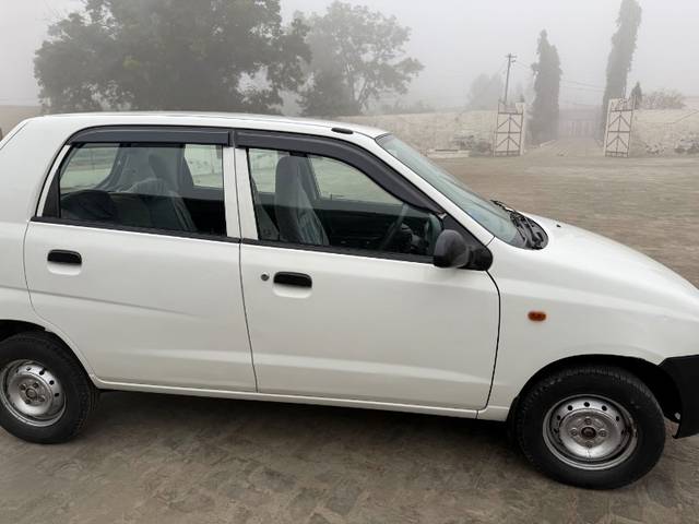 https://images10.gaadi.com/usedgaadi-sellcar/UsedCar/3752a409-4b1b-4d8d-ac87-35809c834f90/38c96dd5-b0d7-4eee-8fff-5687cdc8c6da.jpg?imwidth=6401