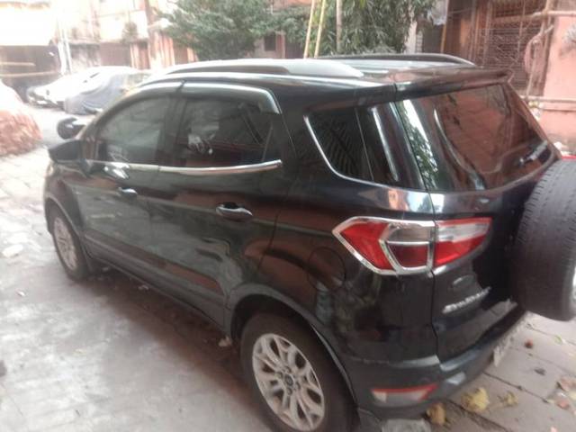 https://images10.gaadi.com/usedgaadi-sellcar/UsedCar/375691ec-b54f-413d-be89-cfbc67ec7c22/d33f66bc-369b-40e5-9df6-d750238f7986.jpg?imwidth=6402