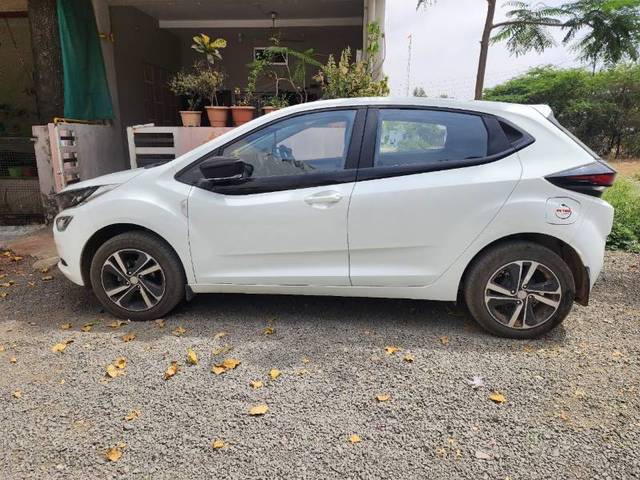 https://images10.gaadi.com/usedgaadi-sellcar/UsedCar/378a0fcd-d4d7-4fb5-b9f6-5682651c33d3/a6b44c7e-4402-4da4-865a-ab8aa5735db2.jpg?imwidth=6402