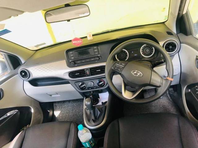 https://images10.gaadi.com/usedgaadi-sellcar/UsedCar/37af5b1c-b4cf-4dd6-b106-c00cb956cb20/26f7a88a-cb39-49ca-b5ab-7139394e1d9f.jpg?imwidth=6402