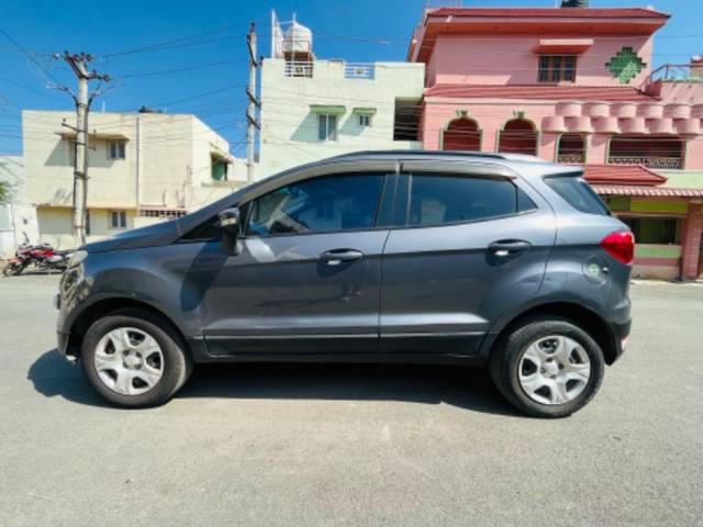 https://images10.gaadi.com/usedgaadi-sellcar/UsedCar/37e5e989-cc0c-4e57-8aab-d1bd5361ece1/24ed7b77-e97c-49ff-a0a8-dfd94eb083a9.jpeg?imwidth=6402