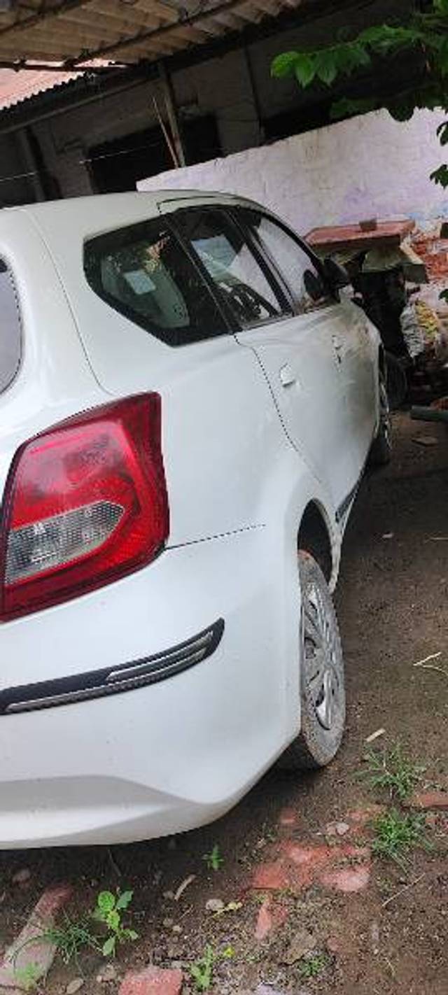 https://images10.gaadi.com/usedgaadi-sellcar/UsedCar/3816449a-88f0-43f8-ae5d-fe84fbddb923/471a77c5-4748-44fb-b01b-1eab417c076c.jpg?imwidth=6402