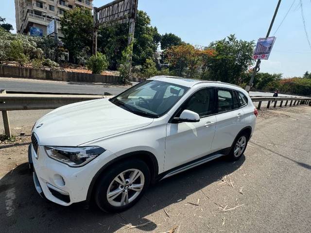 https://images10.gaadi.com/usedgaadi-sellcar/UsedCar/38448f30-1dc9-45d7-b0b1-d23b30c6bcab/7ab0ec83-8a72-44f2-816c-7e0ba4996f0f.jpg?imwidth=6401