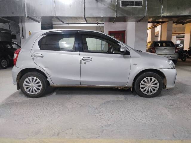 https://images10.gaadi.com/usedgaadi-sellcar/UsedCar/3887d593-84bb-449b-b69e-26fe5cc9a9f7/8ae9e722-e985-4a3a-8388-f9711a4698a4.jpg?imwidth=6401