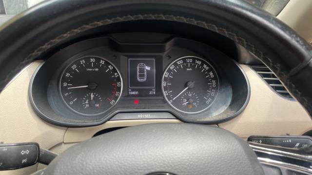 https://images10.gaadi.com/usedgaadi-sellcar/UsedCar/388be857-0df5-4afb-b3b7-70b3d1e9a0c6/13afb349-0706-4e37-ae78-c79018c87706.jpeg?imwidth=6401