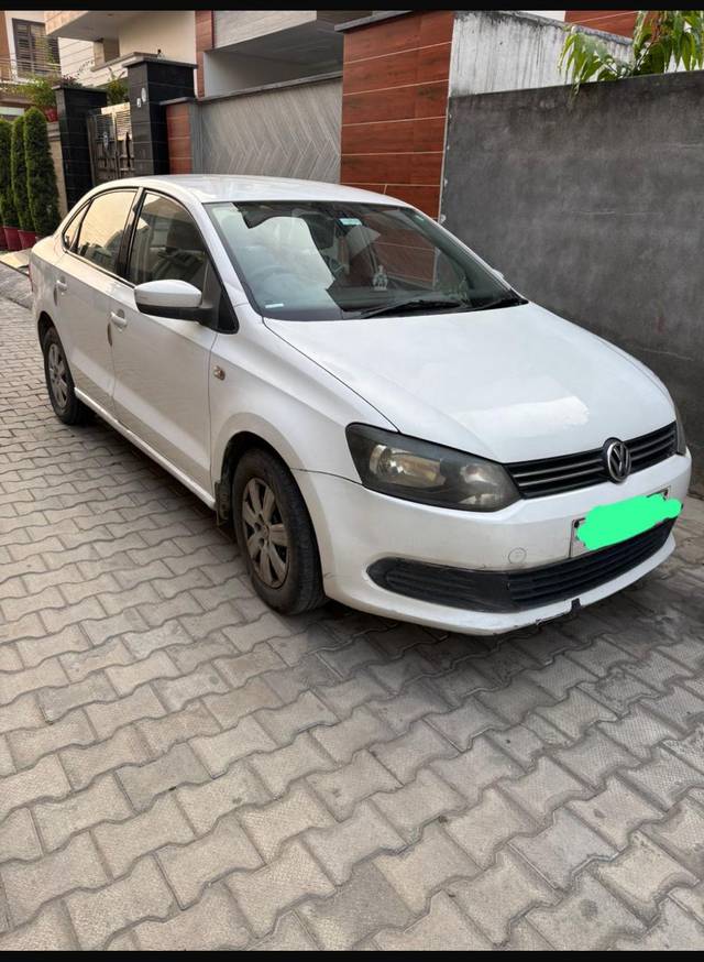 https://images10.gaadi.com/usedgaadi-sellcar/UsedCar/38b1dffc-91d1-4e33-8ae2-66ccd971c1e9/728f59fd-473d-43d2-a429-74d49557cb2a.jpg?imwidth=6400