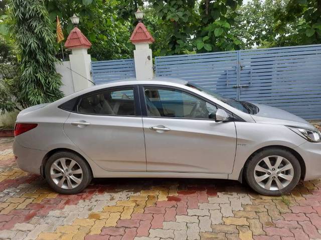 https://images10.gaadi.com/usedgaadi-sellcar/UsedCar/38c09625-d188-45c1-8bd2-1ad7531a8c05/06703109-e694-474e-b1c6-f66d71da493d.jpg?imwidth=6401