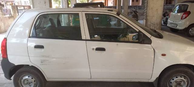 https://images10.gaadi.com/usedgaadi-sellcar/UsedCar/3935663e-0fee-4739-ba50-62a844d645a1/90d41c3c-3dea-4423-aa33-c437f7318f25.jpg?imwidth=6401