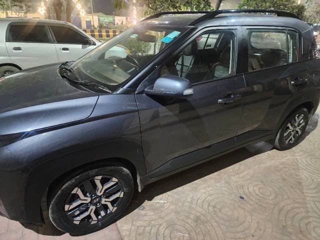 https://images10.gaadi.com/usedgaadi-sellcar/UsedCar/394ea3f8-0b24-4f86-a1be-af0a4a92af17/5ade2c01-56be-41ef-af6f-2d00cdca3302.png?imwidth=6401