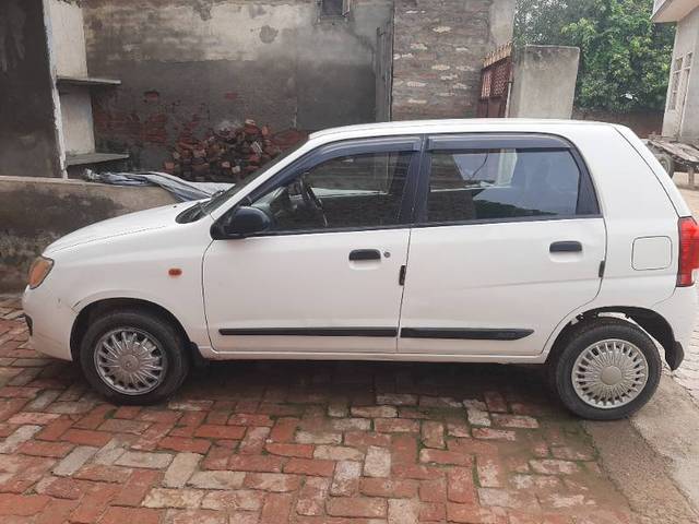 https://images10.gaadi.com/usedgaadi-sellcar/UsedCar/394f7c09-30e7-4100-b71f-1a16ea5bfa6a/d3b648b3-eb35-4f59-8729-9d6788ead99a.jpg?imwidth=6401