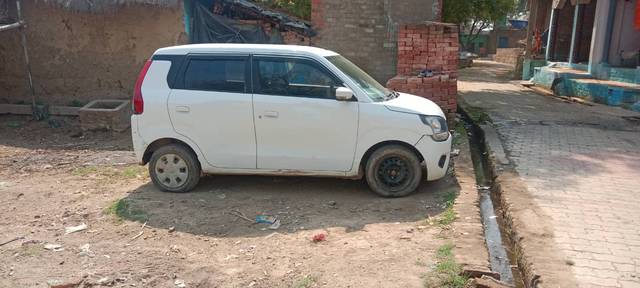 https://images10.gaadi.com/usedgaadi-sellcar/UsedCar/395209f6-3b8a-4c31-b99b-8c8f09c9d1f9/54657b7b-e7f0-4faf-8b38-8802d8fb3dc1.jpg?imwidth=6400