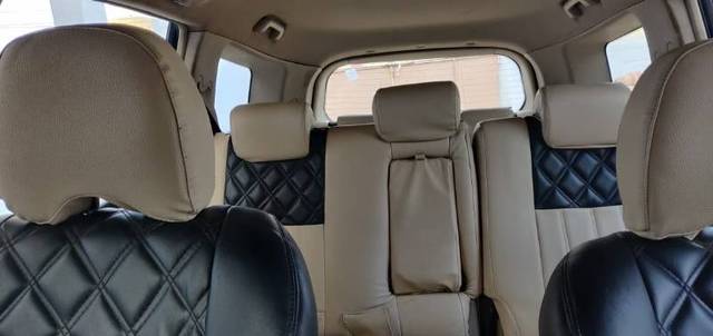 https://images10.gaadi.com/usedgaadi-sellcar/UsedCar/39a6c43e-1f4b-49be-b114-dc20e2c6771b/1c971987-a619-453b-b140-78652116a3d3.jpg?imwidth=6402