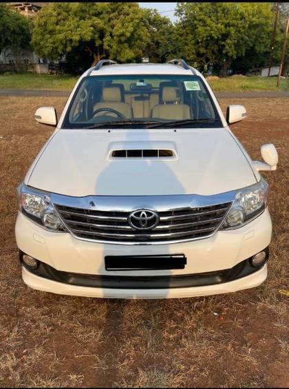 Toyota Fortuner 4x2 Manual Toyota Fortuner 4x2 Manual