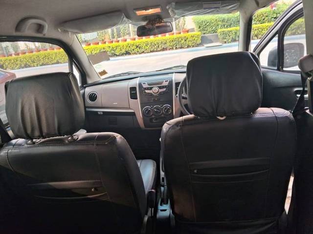 https://images10.gaadi.com/usedgaadi-sellcar/UsedCar/39d80de1-b65a-433a-925e-961bb3e0bdfa/862f884c-0a73-49ba-9dce-293e7888cb06.jpg?imwidth=6402